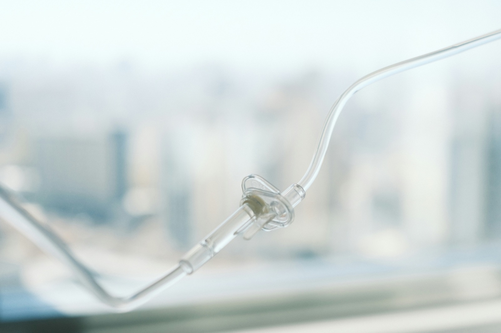 IV tubing connector assembly for Cyro-Weld™ medical cyanoacrylate catheter bonding