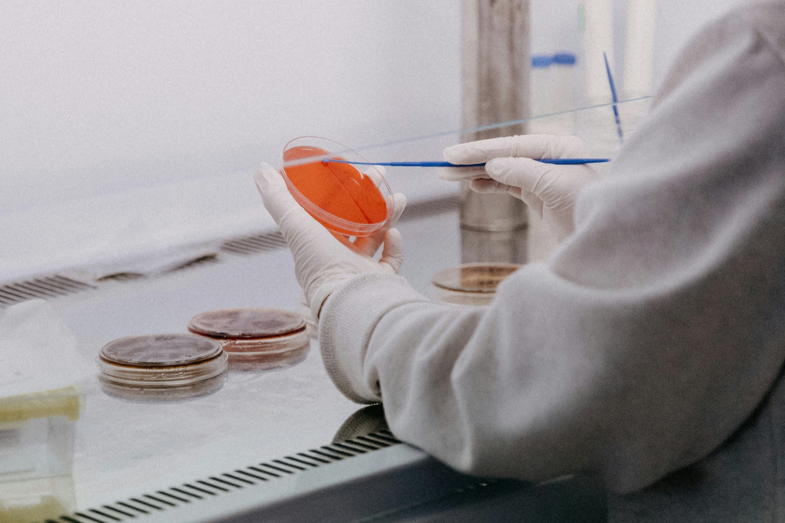 Laboratory research environment for Incure Vison™ UV safety protection during R&D and process development